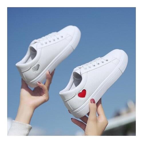 Women Canvas Shoes White Sneakers Heart Lace-Up Feminino Casual Shoes Woman Sneakers Ladies