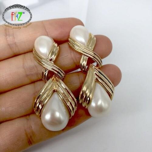F.J4Z 2020 Fashion Pearl Drop Earrings for Women Simulated Pearl Cocktail Earrings Ladies Abalone Shell Earring Gifts Jewelry