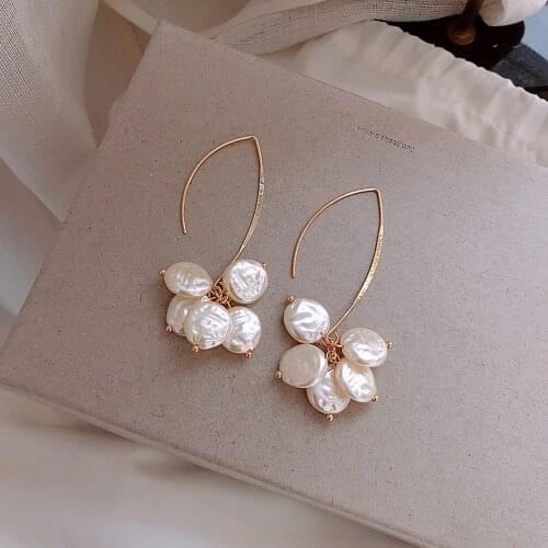 Womens Fashion U-shaped ear hook Unique Pearl Earrings Girl wild high-quality Dangle Earrings Jewelry Accessories for women