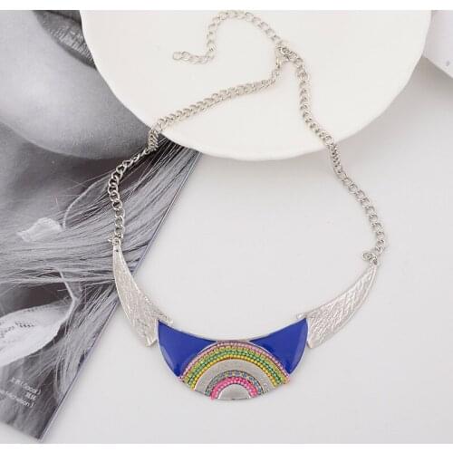 Punk Fashion Vintage Woman Crystal Choker Necklace Alloy Beads Rhinestone Pendants Chain Retro Party Bid Statement Jewelry Gift