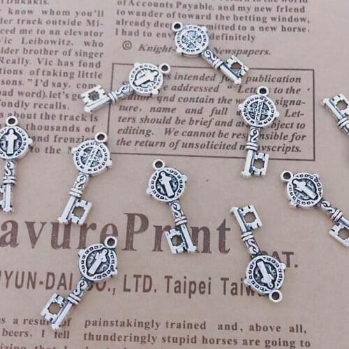 Wholesale 24pcs Charms retro treasure chest key 24x10mm Tibetan Silver Plated Pendants Antique Jewelry Making DIY Handmade Craft