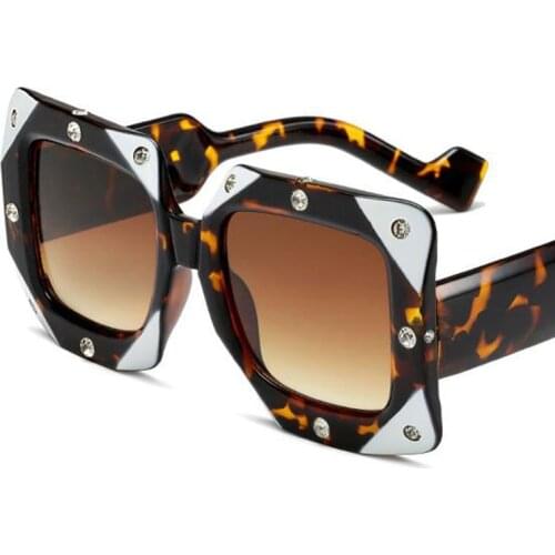 Trendy oversized sunglasses women Plastic Thick Vintage Square Sun Glasses Men Luxury Designer Rhinestones Shades Glasses