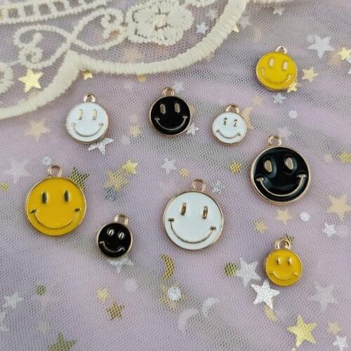 ApeUr 10pcs/pack Round Design Smile Face Enamel Charms Couple Earrings Bracelet Floating Pendants For Jewelry Making 3 Sizes