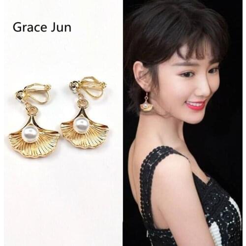 Korea Style Rhinestone Simulated Pearl Shell Shape Clip on Earrings No Pierced for Girl Party Fashion Drop Pierced Earrings 2018