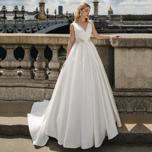 Unique Satin V-neck A-line Wedding Dresses With Beadings Wedding Gowns Sleeveless Vestido de Noiva Custom Made Ball Gown