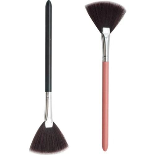 Factory Outlet Fiber Hair Fan-shaped Makeup Brush Powder Painting Beauty Makeup Tools Wholesale Edge Brush