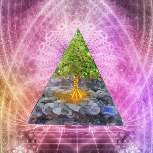 1pc Crystal Pyramid Ornaments Exquisite Crystal Energy Tower for Bookshelf Coffee Study Office Table Decoration