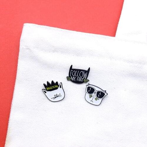 Creative cute cool cartoon cat black and white shape metal brooch trend fashion decoration pin clothes bag accessories