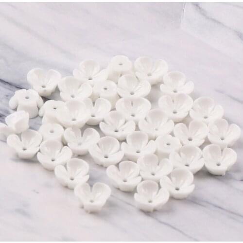 50 Pieces 10mm Tiny White Flatback Resin Cabochons Flowers For Bracelet Earrings accessories Pack