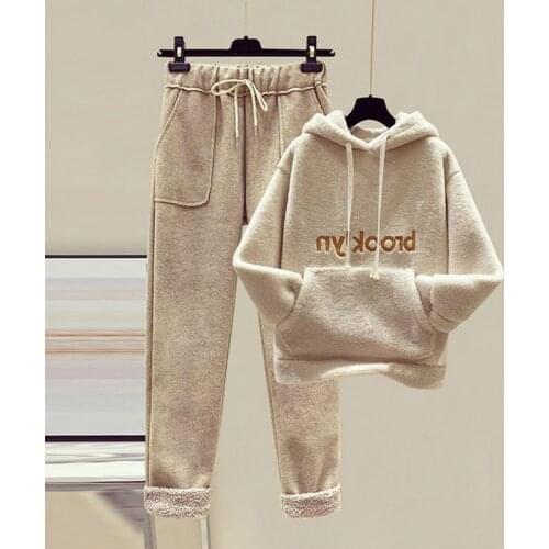 Two Piece Set Women 2021 New Fashion Wool Suit Female New Embroidery Fleece + Cloth wide-legged Pants two-piece Clothing WBXC49