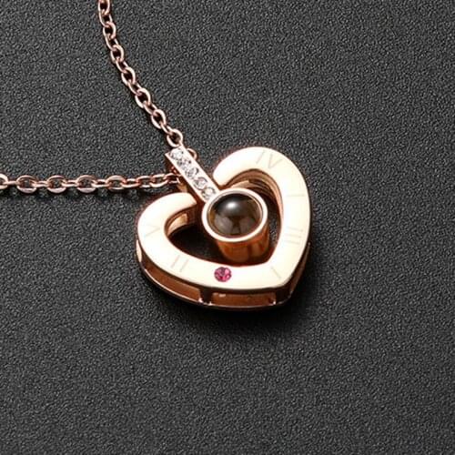 Korean Version New Alloy Fashion Love Memory Projection Necklace Temperament Was Thin Clavicle Chain Female Pendant Jewelry