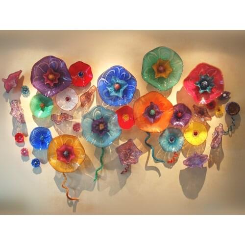 Modern Murano Flower Glass Plates Wall Art Colorful Hanging Plates Wall Art for Home Restaurant Muesum Hotel Projects