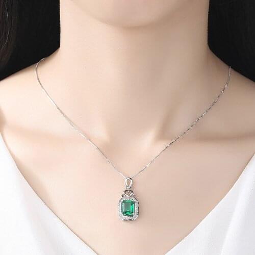 Woman Necklace Green Color Zircon Necklace Neck Pendant Girls Love Sweet Fashion Necklace Sweet and Romantic Dance Party