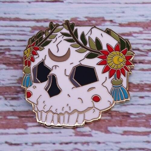 Art skull brooch beautiful punk Gothic accessory