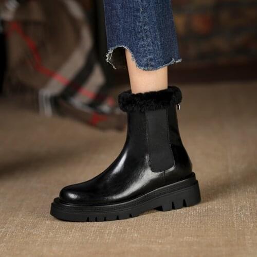 Europe Style Women Shoes Women Boots Winter Cowskin Leather Wool Boots Thick Heels Fashion Martin Boots Round Snow Boots