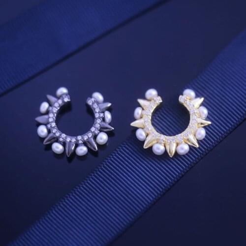 SLJELY Women 925 Sterling Silver Yellow Gold Color Small Spike Rivet Ear Bone Cuff with Pearls Zircon Puck Rock Clip Earring 1pc