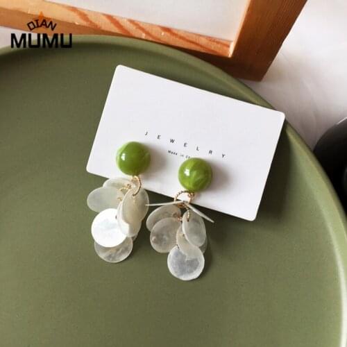 New Drop Earrings Temperament Green Resin Earrings White Color Round Shell Women Party Fashion Jewelry Accessories Earring Gift