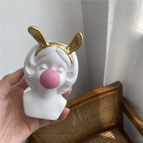 Blowing Bubbles Cute Girls Pencil Holder Resin Pen Holder Desk Organizer Desktop Storage Makeup Brush Pot Porte Stylo Gifts