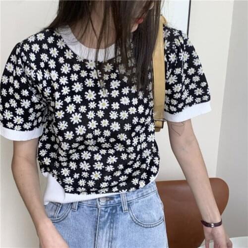 Summer New Black Knitted Womens Tshirts Short Sleeve O Neck Little Daisy T Shirt Sweet Korean Style Tshirt Woman Tee Femme Tops