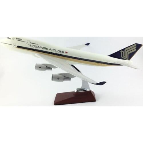 FREE SHIPPING 45-47CM SINGAPORE AIRLINES 747-400 MODEL PLANE AIRCRAFT MODEL TOY AIRPLANE BIRTHDAY GIFT