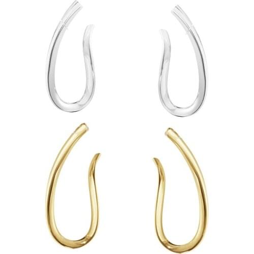 Creative temperament earrings female European and American with niche fashion earrings French advanced simple earrings