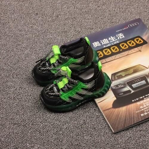 2021new Children Flying Woven Wings Lighted Shoes for Kids Soft Bottom Breathable Casual Shoes Running Shoes Sports Sneakers Hot