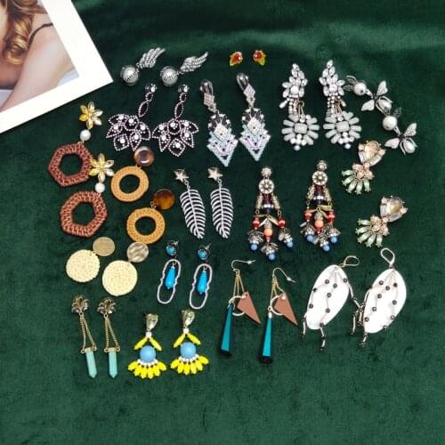 2020 New Fashion Jewelry Ear Drop Asymmetric Black Round Alloy Flowers Pendant Drop Earrings For Women