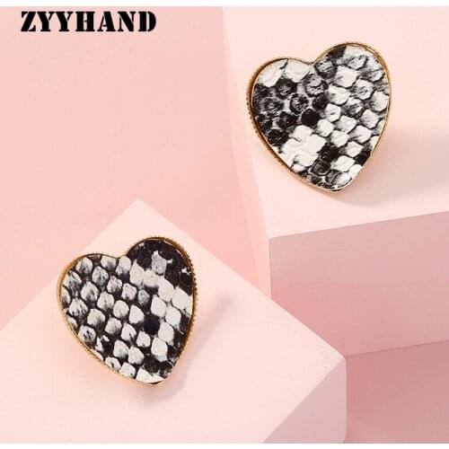 Black And White Python Lines Women Stud Earring Snake Skin Dragon Squama Shape Girl Sexy Hip Hop Ear Jewelry