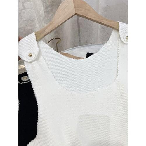 2021 Spring and Summer Fresh Lace Trim Sweet Daisy Button Knitted Vest Women Lace Square Collar Top