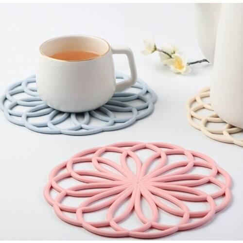 185mm Hot Coaster Heat Resistant Openwork petals Mat Drink Cup Coasters Non-slip Pot Holder Table Placemat Kitchen Accessories