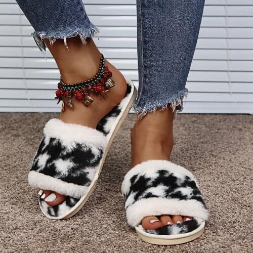 Women Warm Hairy Slippers Flip Flop Home Size Flat Pattern Cotton Slippers Female Autumn Winter Indoor Furry Shoes