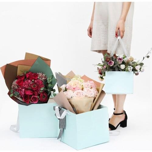 100 Pcs Paper Bag Flower Box Handy GIft Bags Handbag Handy Flower Bag Valentines Day Rose Boxes for Festival Party Decoration