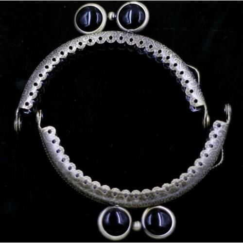 50PCS 8.5cm Arch Embossed Ruffled Purse Bag Frames Metal Kiss Clasps Clutch Buckle Black Oblate Handbag Handle Luggage Hardware