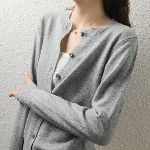 2020 new spring and autumn cashmere wool knitted womens warm O-neck sweater cardigan coat casual fashion