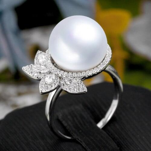 Bride Talk Beautiful Flower Shape Pearl Romantic Bridal Ring Cubic Zirconia Luxury Trendy Jewelry For Women Wedding Anniversary