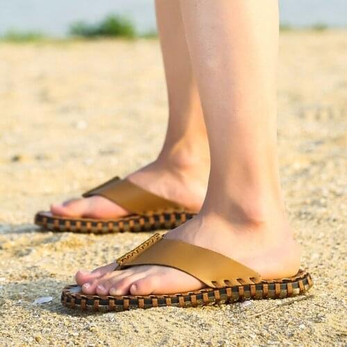 Slippers Outdoor Mens Flip-flops Thick Sole Slippers Massage Rubber Unisex Summer Home Flip Flops Mens Slide Leather Men