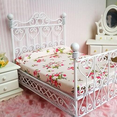 1pc Doll Furniture 1:12 Dollhouse Miniature Furniture Accessories Mini Double Iron Accessories Doll Bed European Style Furn N8S3