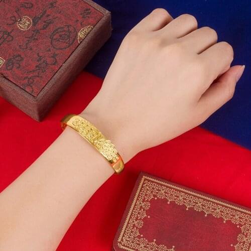 Festive Bless Letter Peacock Pattern Bangle For Lady New Year Gift Top 3D Gold Bangles Women Jewelry Adjustable 2021 New Bijou