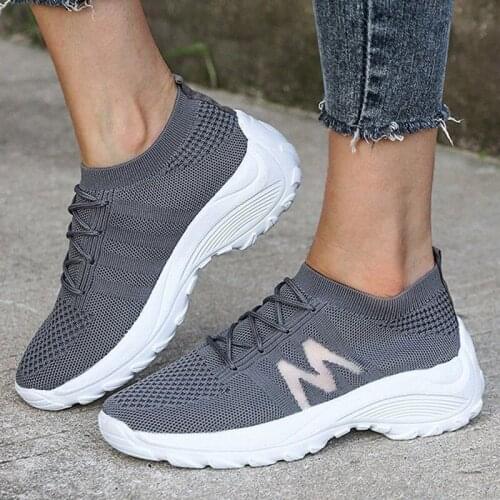 Stylish Women Running Shoes Increasing INS Platform Sneakers Cushioning Solid Color Breathable Sports Shoes For Female