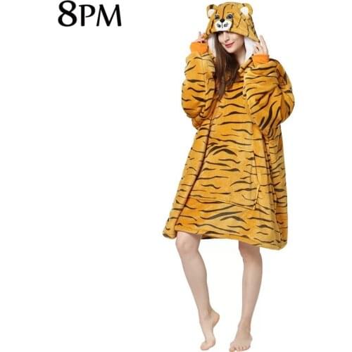 Womens Cartoon Bathrobe Long Robes Fleece Pullover Flannel Batik Blanket Loose Causal Bathrobe With Hooded Home Clothes ouc1129