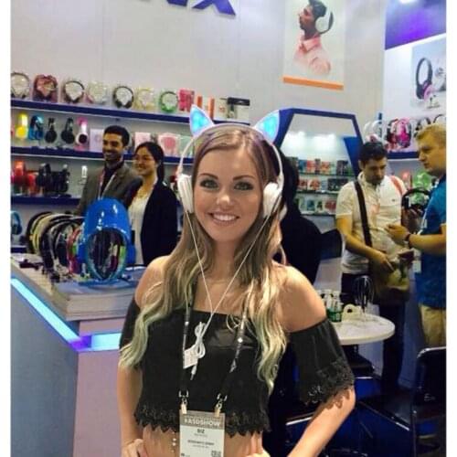 Folding and Shining Bluetooth Sports Walkman Headphones Children Cute Cat Ear Headphones Adult COSPLAY FUNNY EARPHONE