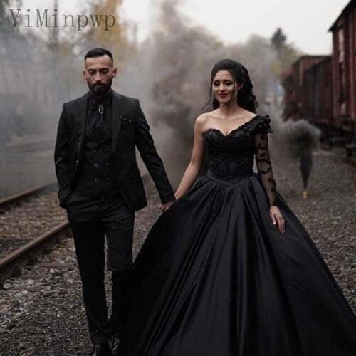 Black Gothic Ball Gown Wedding Dresses for Bride One Shoulder Long Sleeve Sweep Train Appliques Bridal Gown vestidos de novia