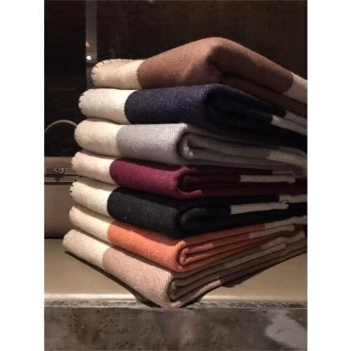 1510 g H blanket European and American nobles luxury thick shawl scarf, thick air conditioning sofa aircraft blanket shawl