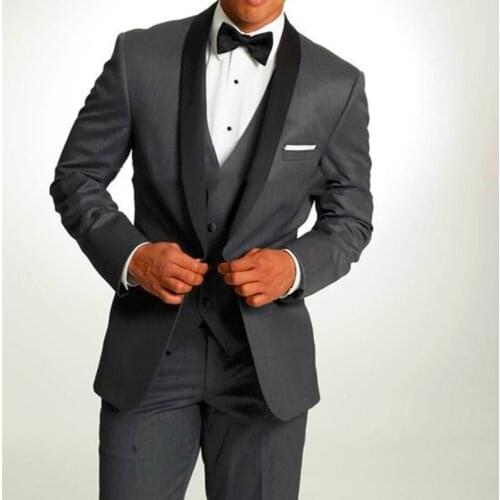 Three Pieces Mens Wedding Suits Slim Fit Peak Lapel Black Jacket Vest Pants Button Down V Neck Business Costumes