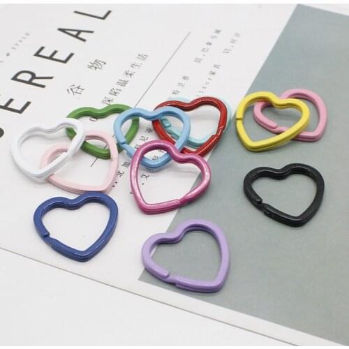 5 Pieces/Batch DIY Spray Paint 12 Colors 3CM Heart-Shaped Ring Keychain Metal Charm Key Ring Open Ring Keychain Accessory