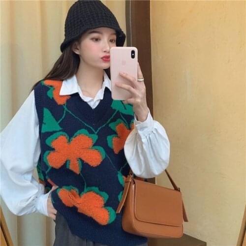 Women Sweater Vest Winter New Three-Dimensional Flower Color-Block V Neck Loose Pullover Sweater Vest Vest Womens Outer Wear