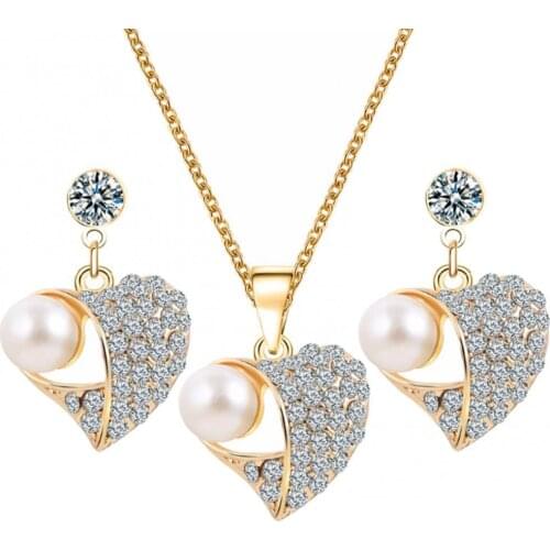 Fashion Elegant Romantic Women Rhinestone Inlaid Heart Shaped Necklace Chic Jewelry Pendant Sweater Chain