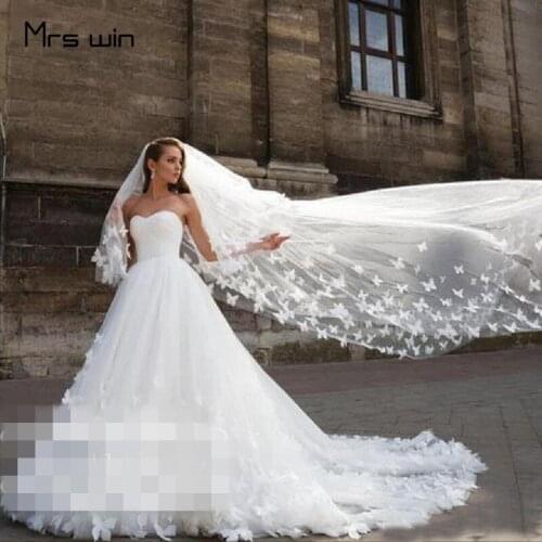 Mrs win Wedding Dress Plus Size Wedding Dresses Elegant Lace Flowers Vestido De Noiva Strapless Long Wedding Gowns HR043