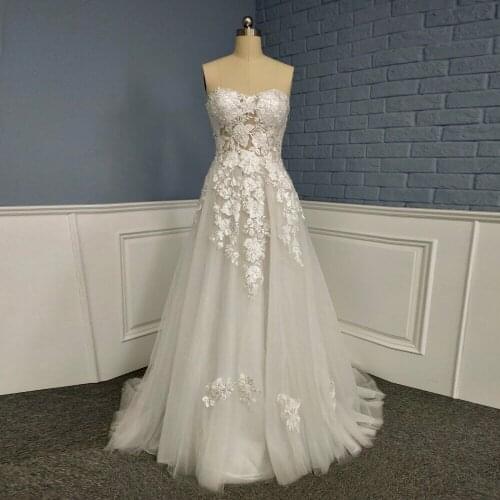 2020 Vintage Strapless A Line French Floral Lace Applique Bridal Gown Beach Wedding Dress