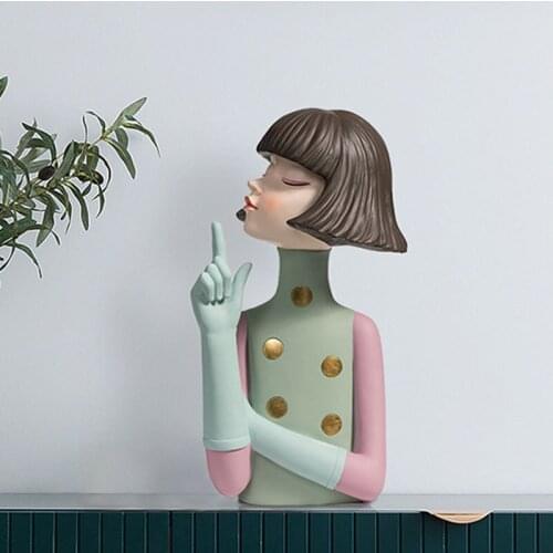 European Resin Statue Play Cool Girl Restaurant Desktop Art Figurines Creativity Bedroom Ornaments Home Decoration Modern